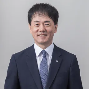 Dr. Hirotsugu Takeuchi