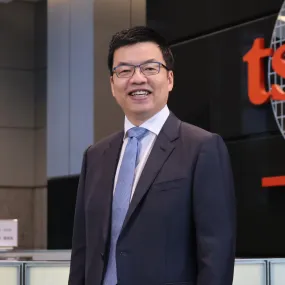 Dr. Jun He